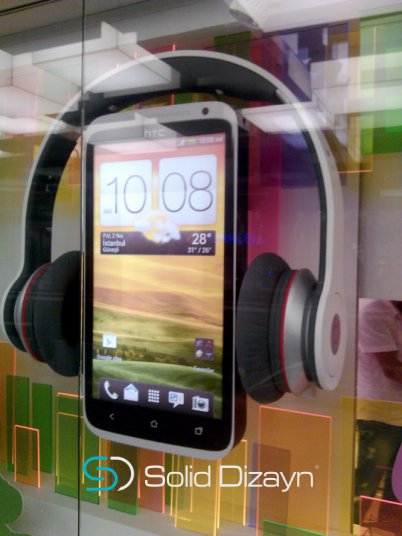 TURKCELL HTC VİTRİN DEKORU